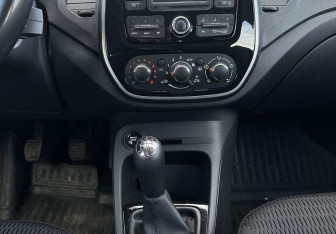 Подержанный автомобиль Renault Kaptur 2017 года (11 фото)