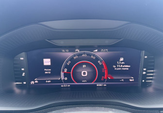 Подержанный автомобиль Skoda Karoq 2021 года (9 фото)