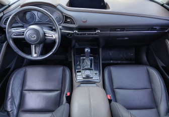 Подержанный автомобиль Mazda CX-30 2020 года (10 фото)