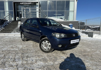 Подержанный автомобиль Fiat Albea 2010 года (3 фото)