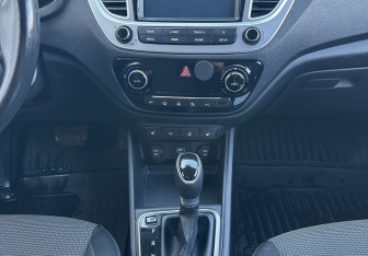 Подержанный автомобиль Hyundai Solaris Sedan 2019 года (11 фото)