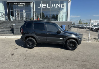 Подержанный автомобиль Chevrolet Niva 2012 года (4 фото)