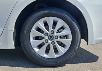 Подержанный автомобиль Toyota Corolla Sedan 2021 года (14 фото)