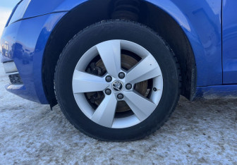 Подержанный автомобиль Skoda Octavia Liftback 2018 года (14 фото)