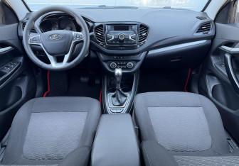 Подержанный автомобиль LADA (ВАЗ) Vesta Sedan 2019 года (10 фото)