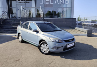 Подержанный автомобиль Ford Focus Sedan 2010 года (3 фото)