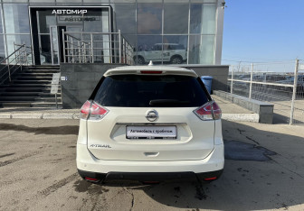 Подержанный автомобиль Nissan X-Trail 2017 года (6 фото)