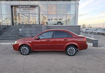 Подержанный автомобиль Chevrolet Lacetti Sedan 2008 года (8 фото)