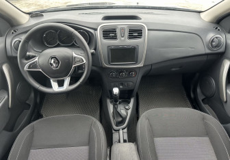 Подержанный автомобиль Renault Logan Sedan 2021 года (10 фото)