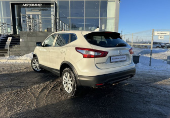 Подержанный автомобиль Nissan Qashqai 2018 года (7 фото)