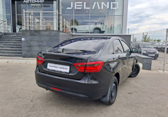Подержанный автомобиль LADA (ВАЗ) Vesta Sedan 2016 года (5 фото)