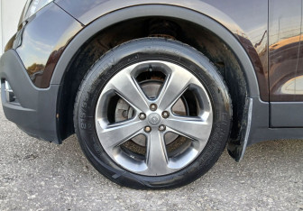 Подержанный автомобиль Opel Mokka 2014 года (15 фото)