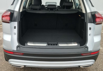 Подержанный автомобиль Belgee X70 2024 года (15 фото)