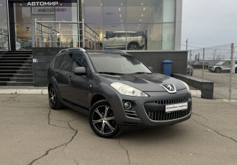 Подержанный автомобиль Peugeot 4007 2011 года (3 фото)