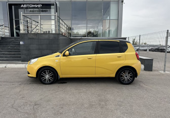 Подержанный автомобиль Chevrolet Aveo Hatchback 2009 года (8 фото)