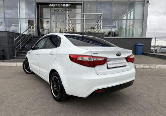 Подержанный автомобиль Kia Rio Sedan 2014 года (7 фото)