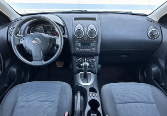 Подержанный автомобиль Nissan Qashqai 2012 года (10 фото)