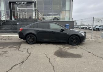 Подержанный автомобиль Chevrolet Cruze Sedan 2011 года (4 фото)