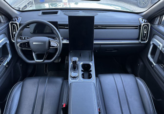 Подержанный автомобиль Jaecoo J7 2024 года (10 фото)