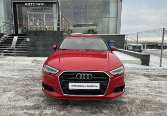 Подержанный автомобиль Audi A3 Sedan 2016 года (2 фото)