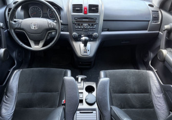 Подержанный автомобиль Honda CR-V 2011 года (10 фото)