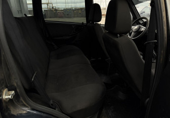 Подержанный автомобиль Chevrolet Niva 2013 года (12 фото)