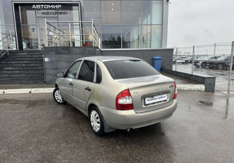 Подержанный автомобиль LADA (ВАЗ) Kalina Sedan 2007 года (7 фото)