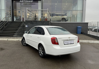 Подержанный автомобиль Chevrolet Lacetti Sedan 2012 года (7 фото)