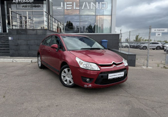 Подержанный автомобиль Citroen C4 Hatchback 2010 года (3 фото)