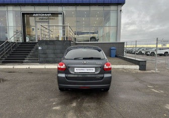 Подержанный автомобиль LADA (ВАЗ) Granta Liftback 2017 года (6 фото)