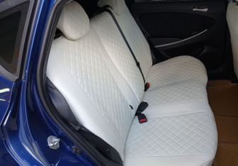 Подержанный автомобиль Hyundai Solaris Hatchback 2015 года (12 фото)