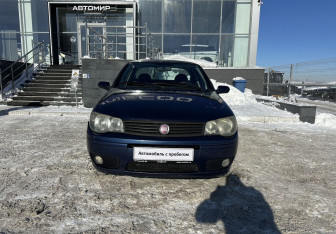 Подержанный автомобиль Fiat Albea 2010 года (2 фото)