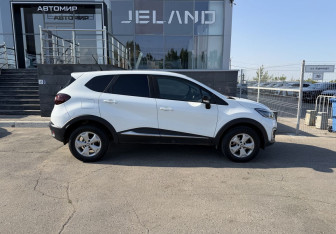 Подержанный автомобиль Renault Kaptur 2021 года (4 фото)