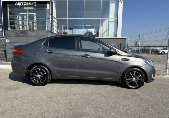 Подержанный автомобиль Kia Rio Sedan 2013 года (4 фото)
