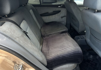 Подержанный автомобиль Skoda Fabia Hatchback 2001 года (12 фото)