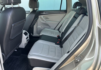 Подержанный автомобиль Volkswagen Tiguan 2018 года (10 фото)
