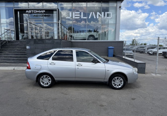 Подержанный автомобиль LADA (ВАЗ) Priora Hatchback 2010 года (4 фото)