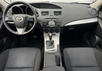 Подержанный автомобиль Mazda 3 Sedan 2011 года (10 фото)
