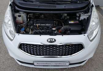 Подержанный автомобиль Kia Venga 2015 года (13 фото)