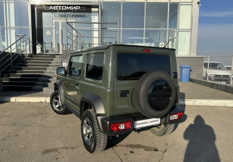 Подержанный автомобиль Suzuki Jimny 2020 года (7 фото)