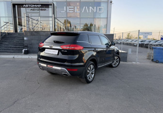 Подержанный автомобиль Geely Atlas 2019 года (5 фото)