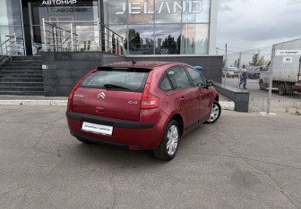 Подержанный автомобиль Citroen C4 Hatchback 2010 года (5 фото)