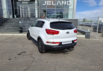 Подержанный автомобиль Kia Sportage 2014 года (7 фото)