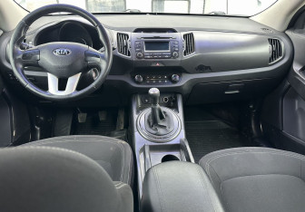 Подержанный автомобиль Kia Sportage 2013 года (10 фото)