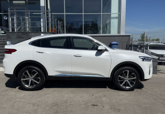 Подержанный автомобиль Haval F7x 2021 года (4 фото)