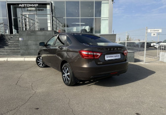 Подержанный автомобиль LADA (ВАЗ) Vesta Sedan 2019 года (7 фото)