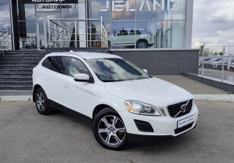 Подержанный автомобиль Volvo XC60 2011 года (3 фото)