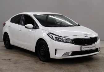 Подержанный автомобиль Kia Cerato Sedan 2019 года (3 фото)