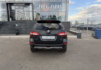 Подержанный автомобиль Renault Koleos 2013 года (6 фото)