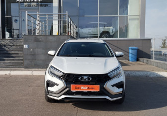 Подержанный автомобиль LADA (ВАЗ) Vesta Wagon 2023 года (2 фото)